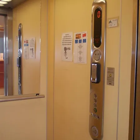 ホテル Ibis Budget Saint-omer Centre 2*