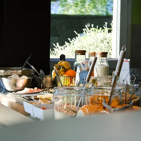 Ibis Budget Saint-omer Centre Hotel 2*